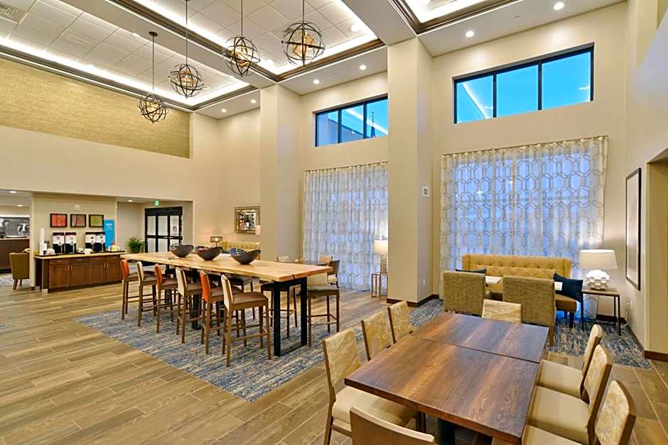 Hampton Inn By Hilton & Suites Menomonie