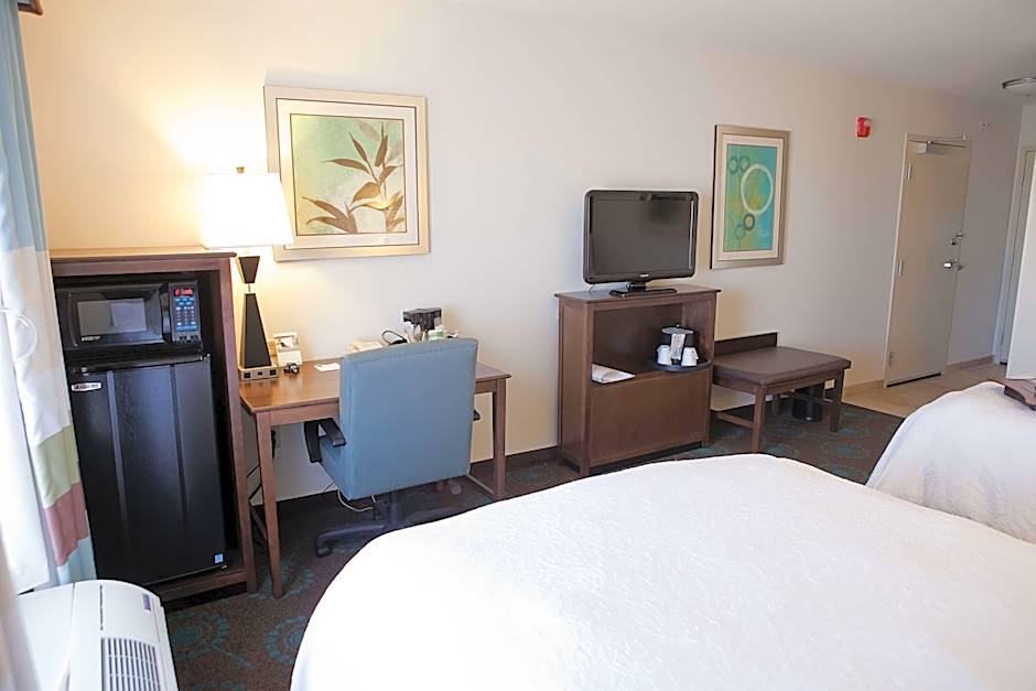 Photo 1 of 4 of 2 Queen Beds, Hearing/Mobility Accessible, Bathtub