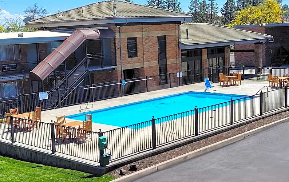 Cerulean Hotel