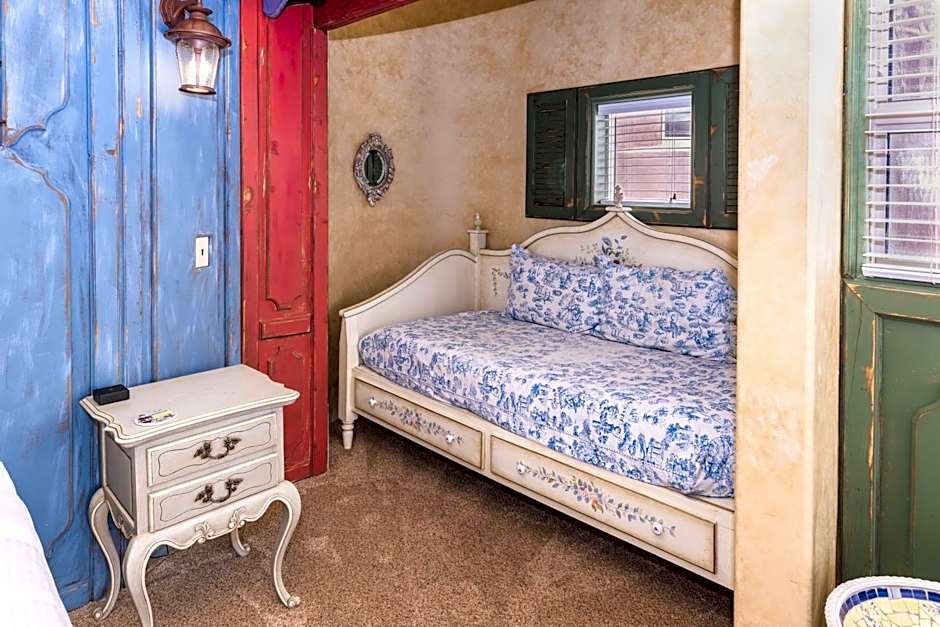 Adobe Grand Villas