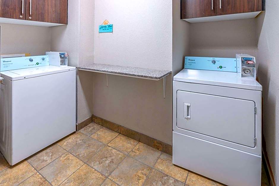 Days Inn by Wyndham Los Lunas