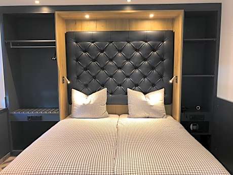 Munich Deluxe Hotel