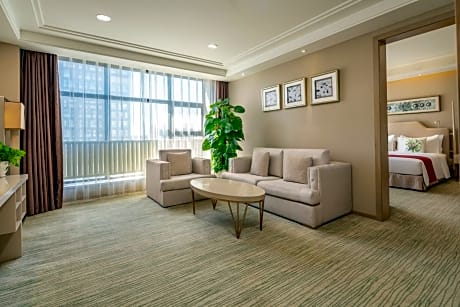 Holiday Superior Suite