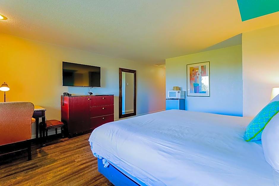 Coast River Inn by OYO Seaside