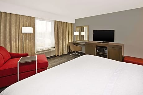 Suite Accessible Queen Size Bed