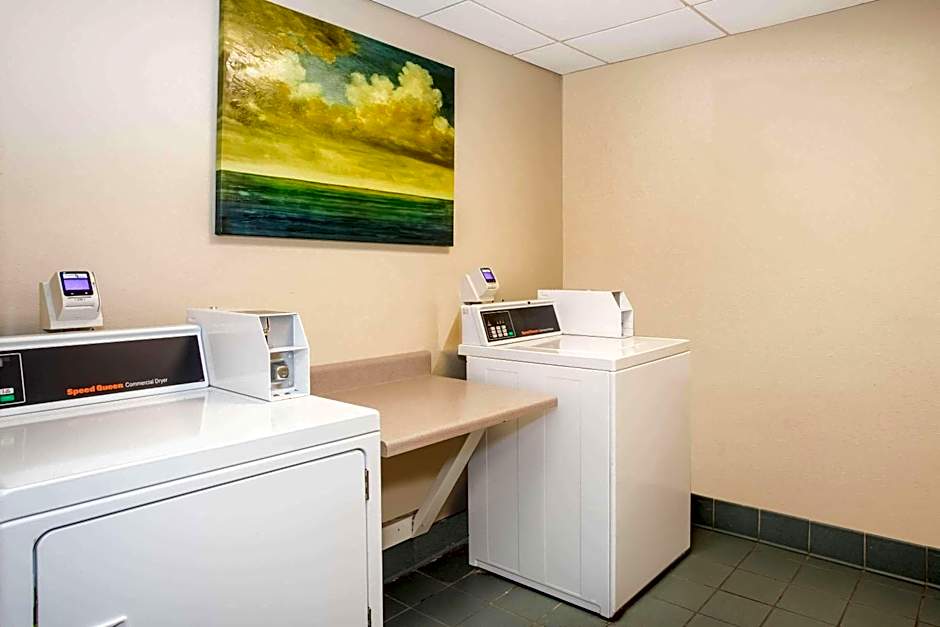 La Quinta Inn & Suites by Wyndham Melbourne