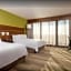 Holiday Inn Express & Suites Santa Ana - Orange County