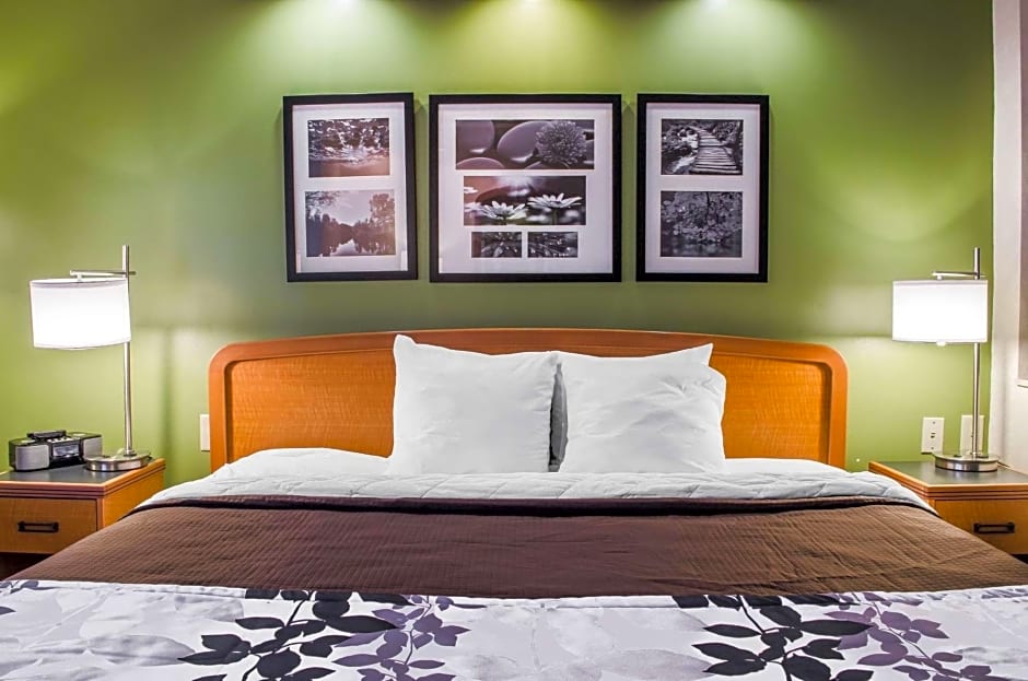 Sleep Inn & Suites Bensalem