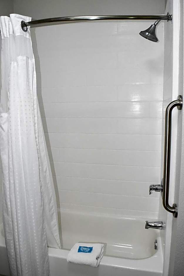 Holiday Inn Express Hotel & Suites Pensacola West I-10 By IHG