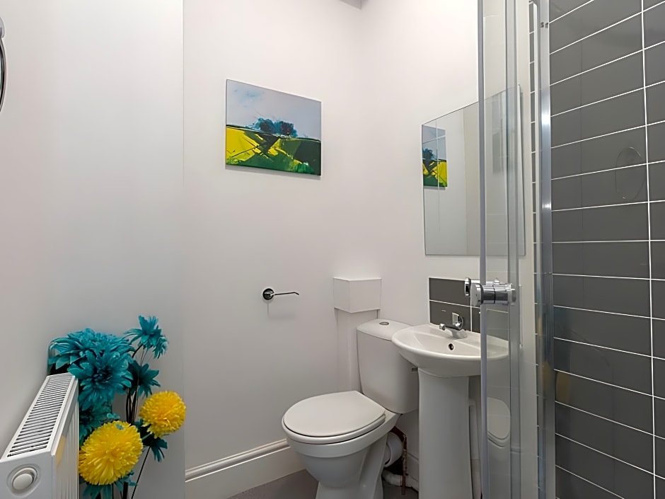 TownHouse @166 Ruskin Rd