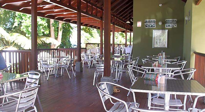 Surfers Beach Self Catering Chalets