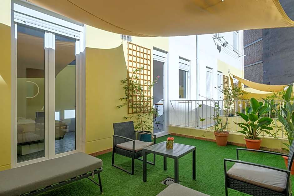 Marvellous Apt with a Large Private Terrace