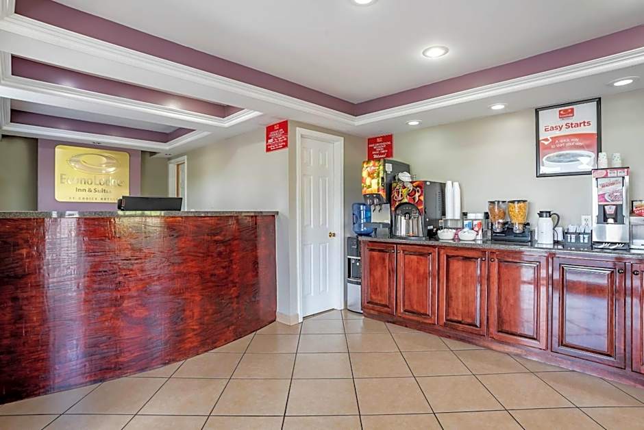 Econo Lodge Inn & Suites Evergreen