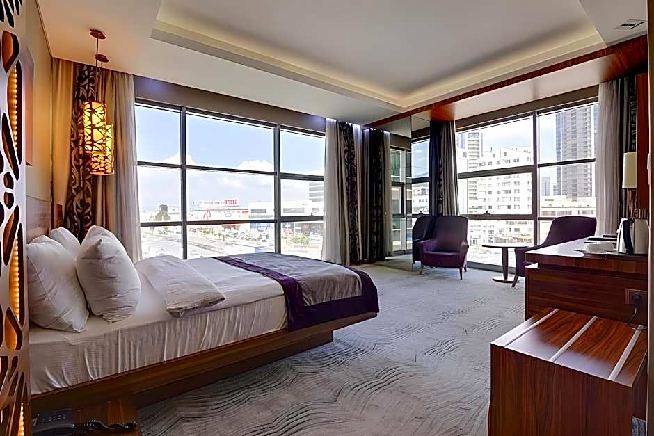 Gold Majesty Hotel
