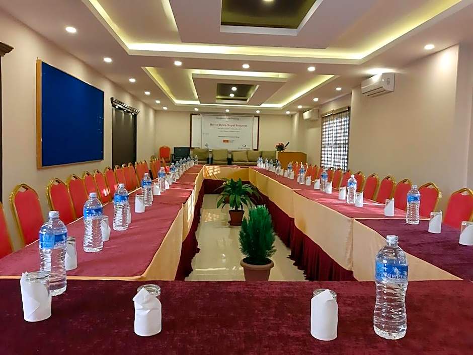 Hotel Crown Himalayas