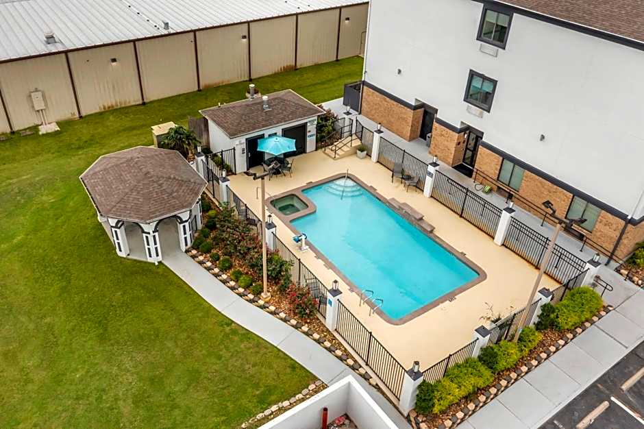Comfort Inn & Suites