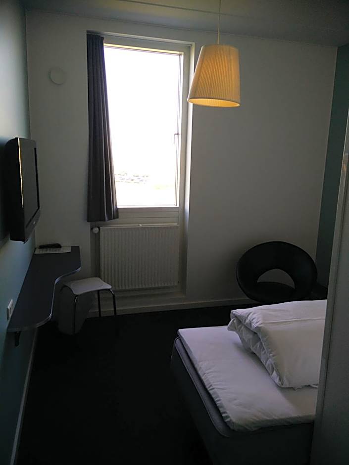 Motel X