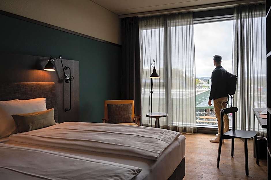 Autohalle Hotel