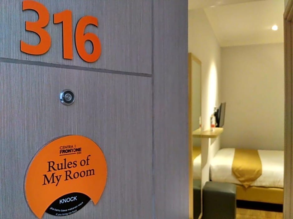 Central Front One Inn Jakarta Airport