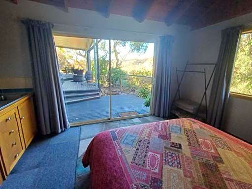 HighRoost Bed & Breakfast accomodation - rural escape