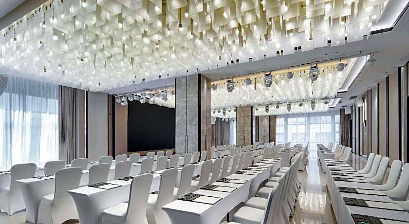 Grand Mercure Wuhan International Expo Center