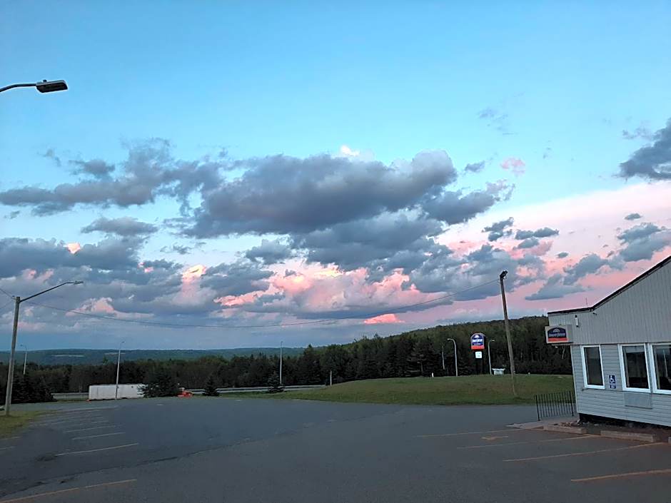 Howard Johnson by Wyndham Woodstock NB