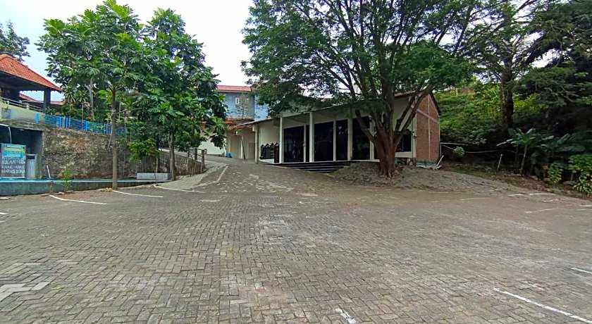 Villa Asia Jaya RedPartner