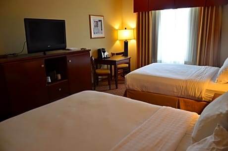 Standard Queen Room with Two Queen Beds