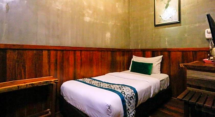 Swing & Pillows @ Anggun Hotel Seri Iskandar, Ipoh