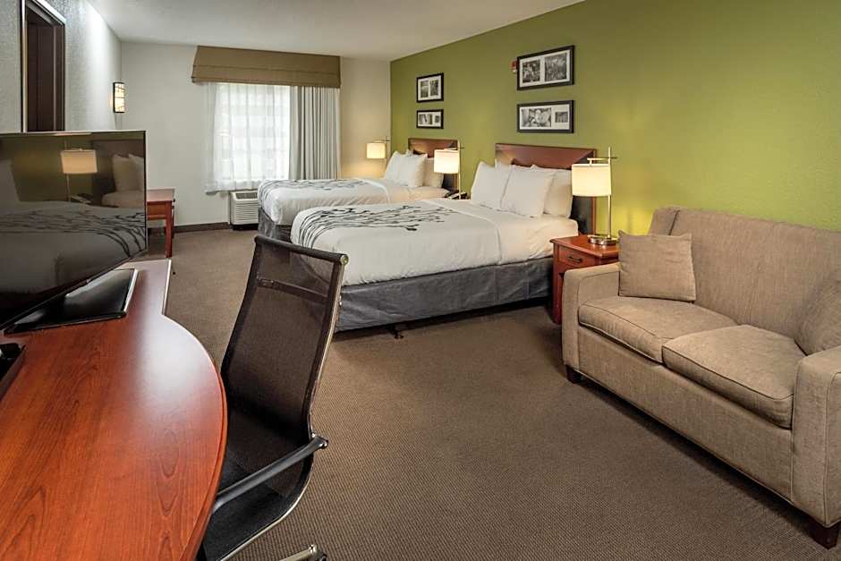 Photo 1 of 2 of 2 Double Beds Suite, Accessible