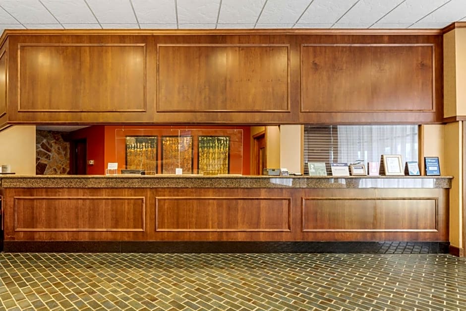 Best Western Plus Wooster Hotel & Conference Center