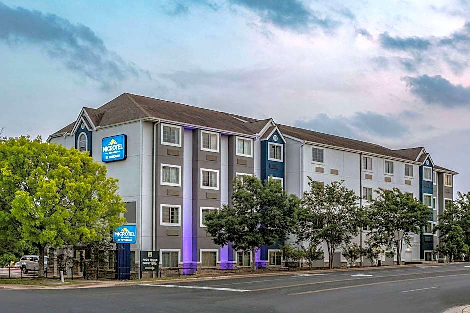 Microtel Inn and Suites by Wyndham Austin Airport