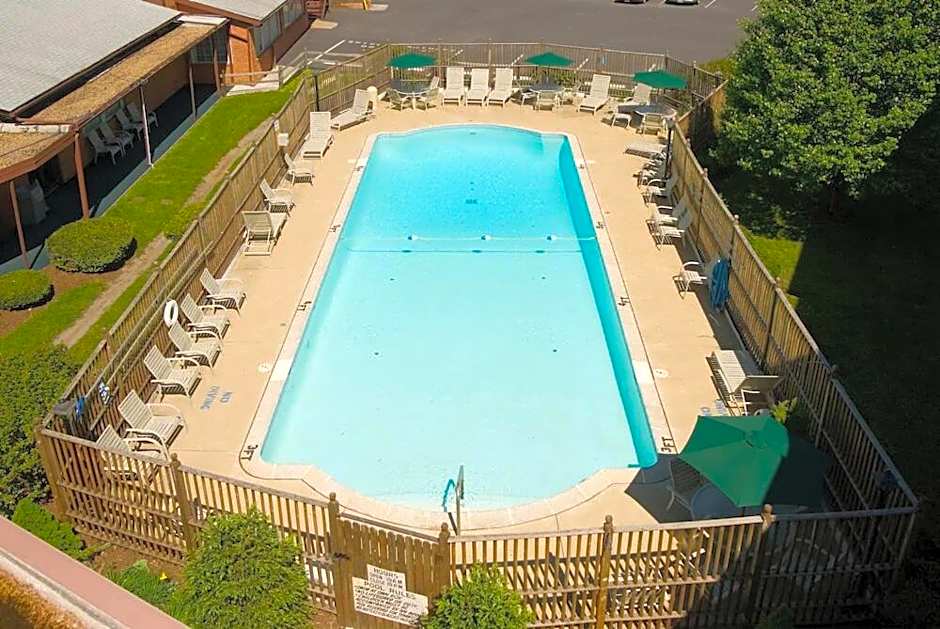 Baymont by Wyndham Front Royal Near Shenandoah National Park