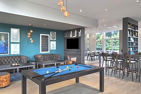 Stellaris Apartment Hotel