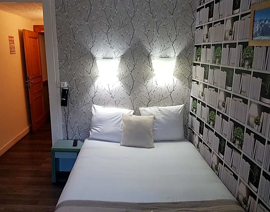 Savoy Hotel & Restaurant