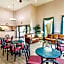 Econo Lodge Inn & Suites Gulfport Airport