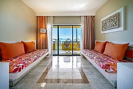 JUNIOR SUITE OCEAN FRONT BEACH ACCESS