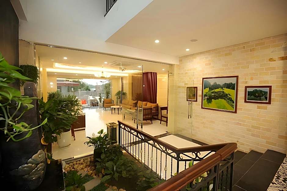 Liberty Hall Tam Coc Hotel & Villa
