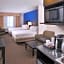 Holiday Inn Express & Suites Bakersfield Airport By IHG