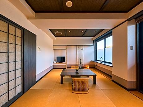 Japanese-Style Room