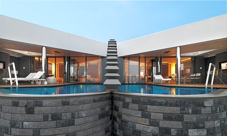 Elounda Beach Hotel & Villas, a Member of the Leading Hotels of the Wo