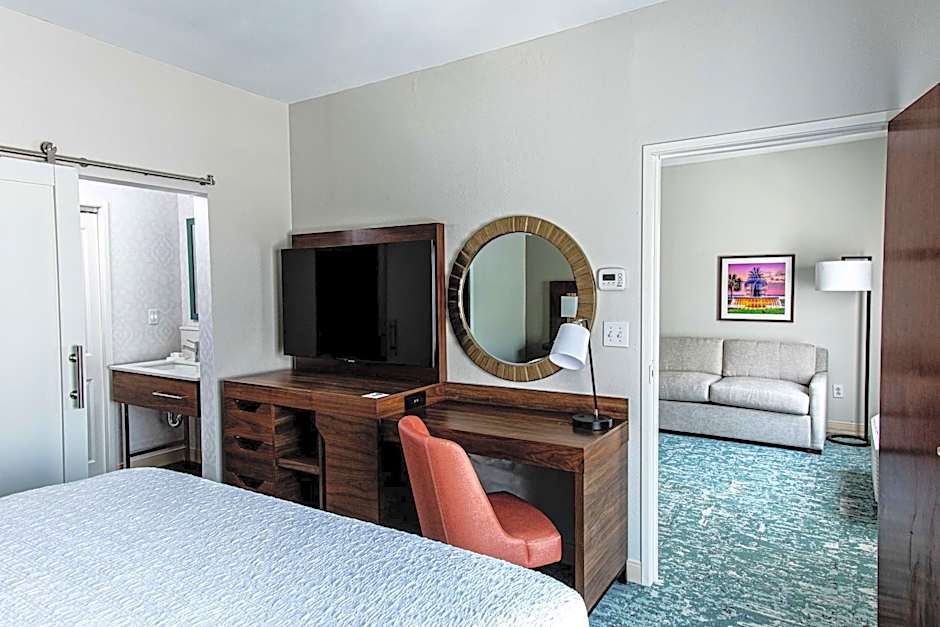 Hampton Inn By Hilton And Suites Charleston/West Ashley