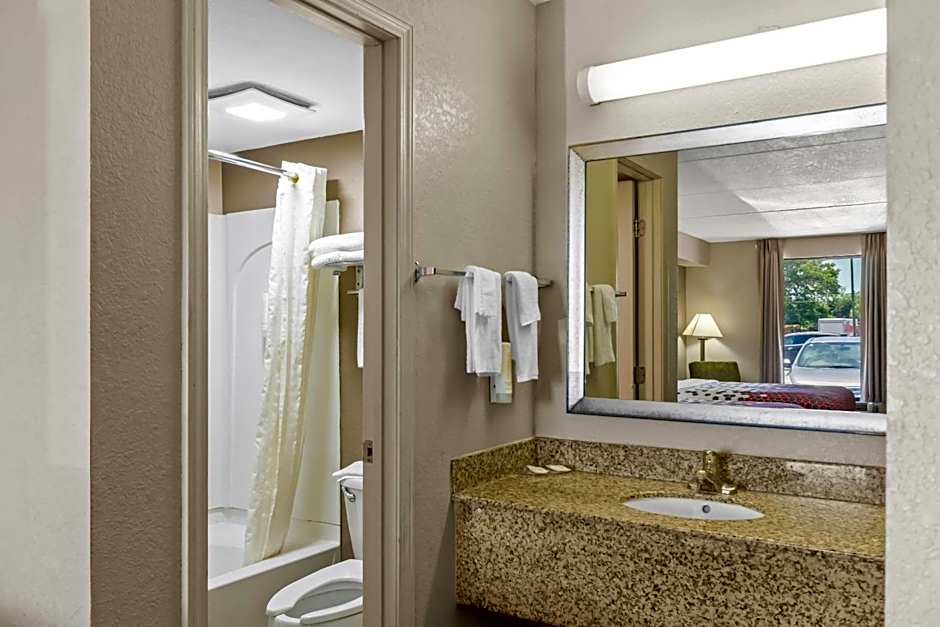 Econo Lodge Panama City St. Andrews