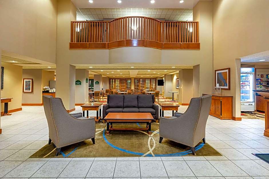 Wingate by Wyndham Gillette