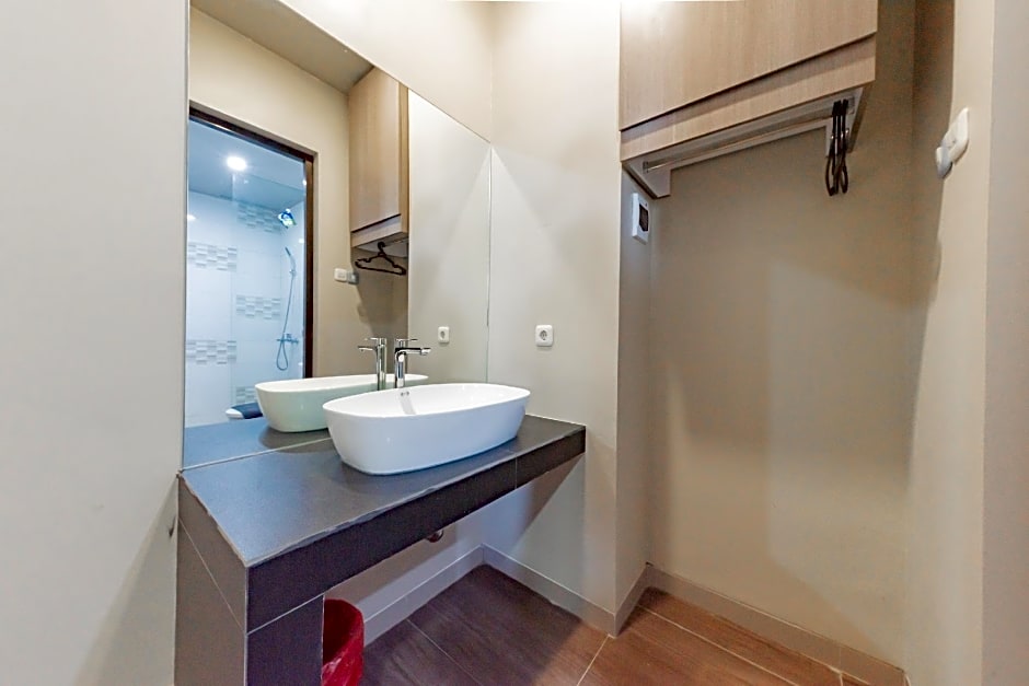 Sans Hotel Berau Square