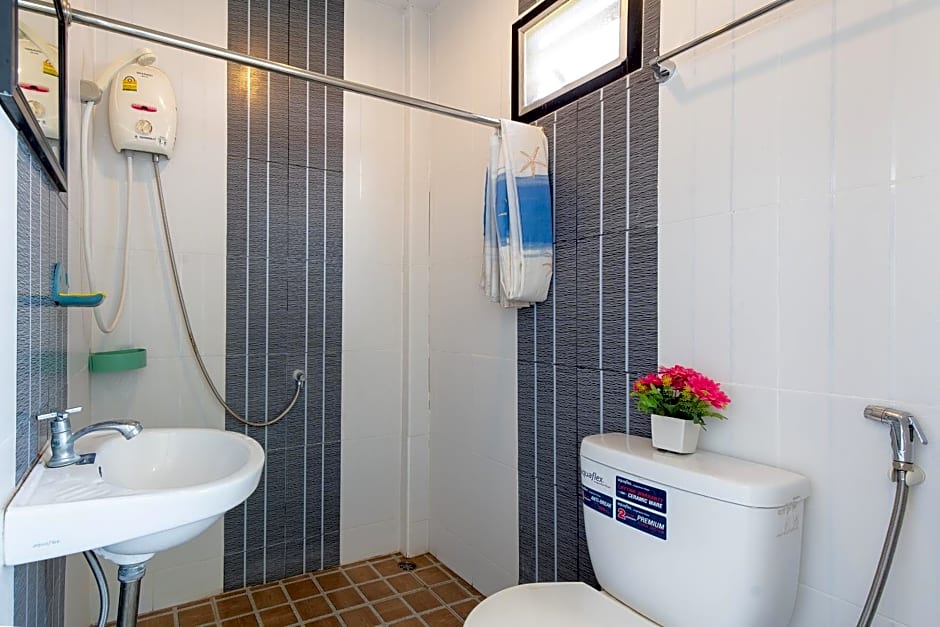 Brown Home Sattahip @ 19