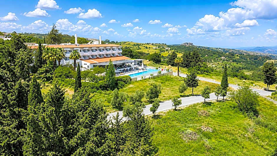 Droushia Heights Hotel