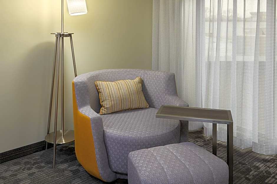 Courtyard by Marriott Oshawa
