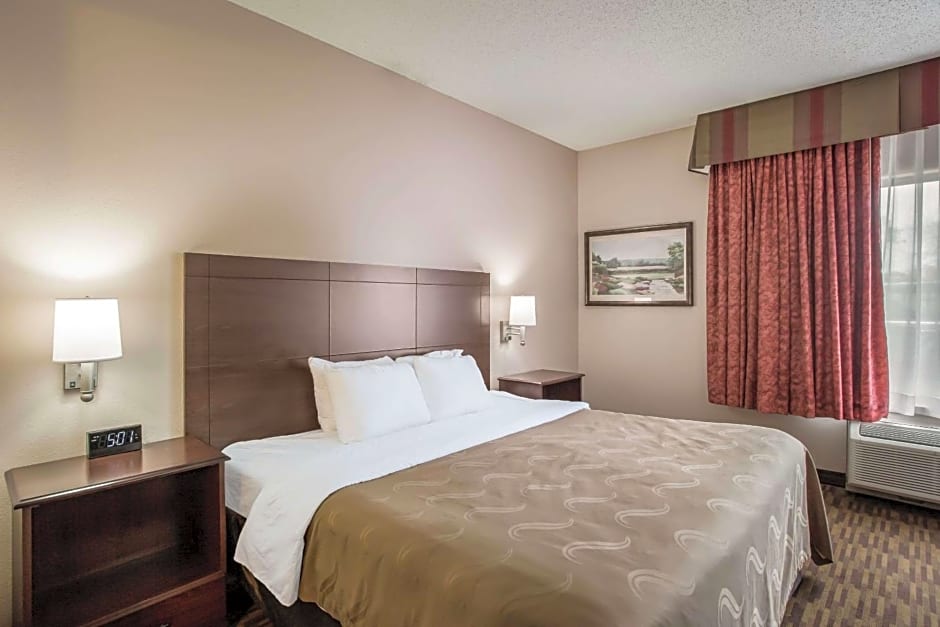 Quality Inn & Suites Lawrence - University Area