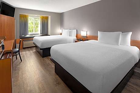 Queen Room with Two Queen Beds - Mobility Access/Non-Smoking